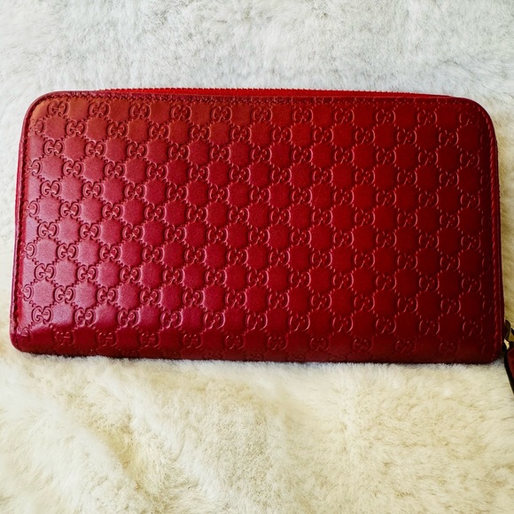 Authentic Gucci Wallet! - Picture 4 of 11